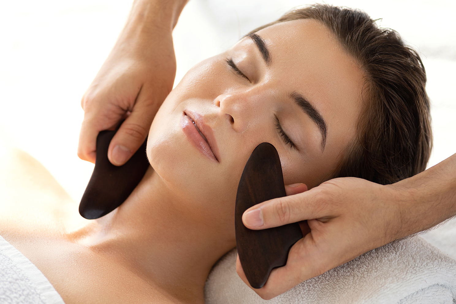 gua-sha https://www.sandra-pereira.com/wp-content/uploads/2019/11/gua-sha.jpg