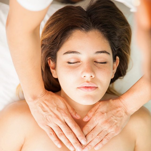 https://www.sandra-pereira.com/wp-content/uploads/2019/11/lahochi-1-e1574073225662-640x640.jpg